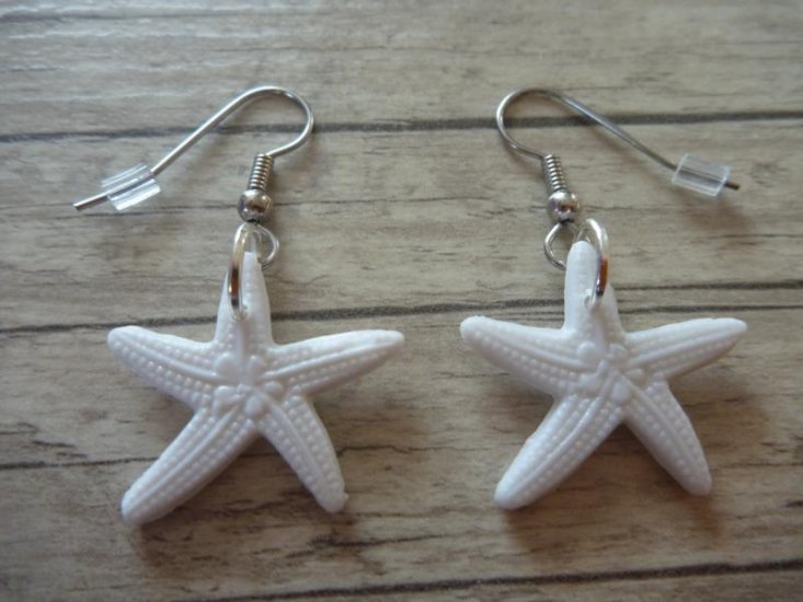 Marine Animals Starfish white Earrings - Click Image to Close
