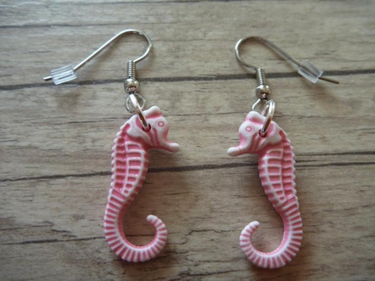 Marine Animals Seahorse pink Earrings - Click Image to Close