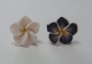 Flower Ear Stud black/white
