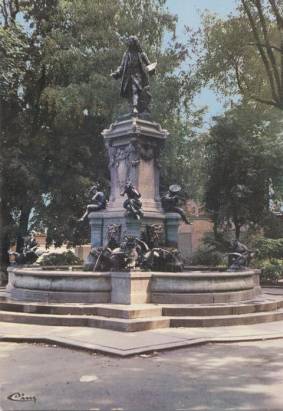 Valenciennes Monument Watteau - zum Schließen ins Bild klicken