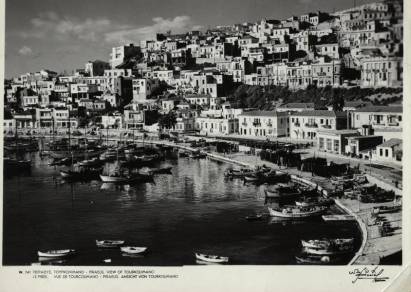 Piraeus, Tourkolimano - zum Schließen ins Bild klicken