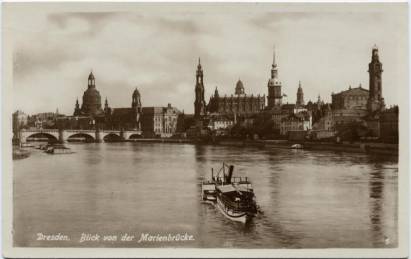 Dresden. Blick von der Marienbrücke - zum Schließen ins Bild klicken