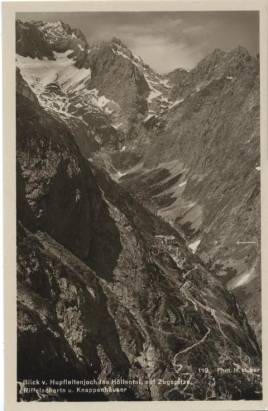 Blick v. Hupfleitenjoch ins Höllental auf Zugspitze, Riffelspitz - zum Schließen ins Bild klicken