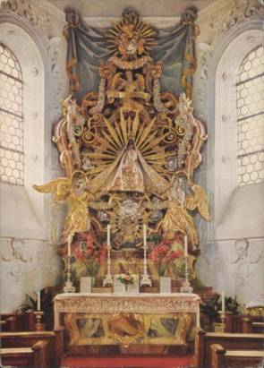 St. Märgen (Schwarzwald) Wallfahrtskirche, Gnadenaltar - zum Schließen ins Bild klicken