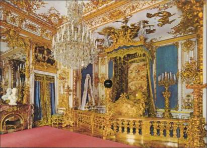 Königsschloß Herrenchiemsee - Schlafzimmer - zum Schließen ins Bild klicken