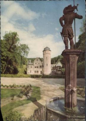 castle Mespelbrunn - Click Image to Close