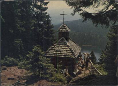 Rachelkapelle mit Rachelsee - zum Schließen ins Bild klicken
