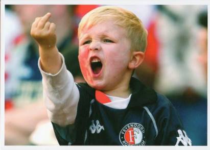 Child shows middle finger / soccer fan Feyenoord Rotterdam - Click Image to Close