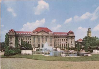Debrecen Universität "Kossuth Lajos" - zum Schließen ins Bild klicken
