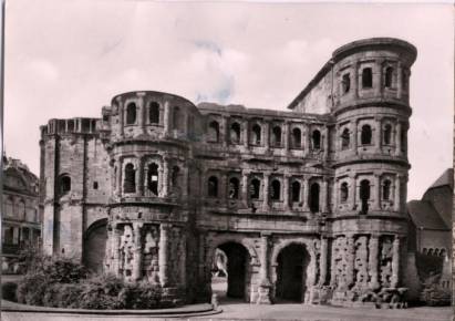 Trier Porta Nigra - zum Schließen ins Bild klicken