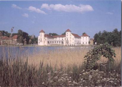 Rheinsberg Schloss - zum Schließen ins Bild klicken