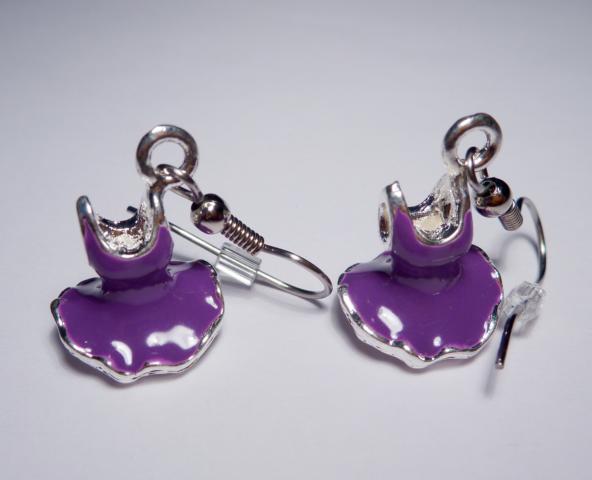 Dress purple Earrings - Click Image to Close