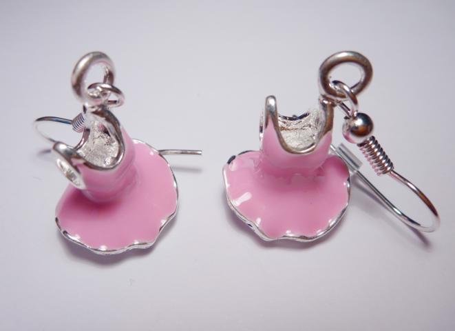 Kleid rosa Ohrringe - zum Schließen ins Bild klicken