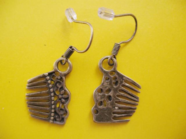 Antique Combs Earrings - Click Image to Close