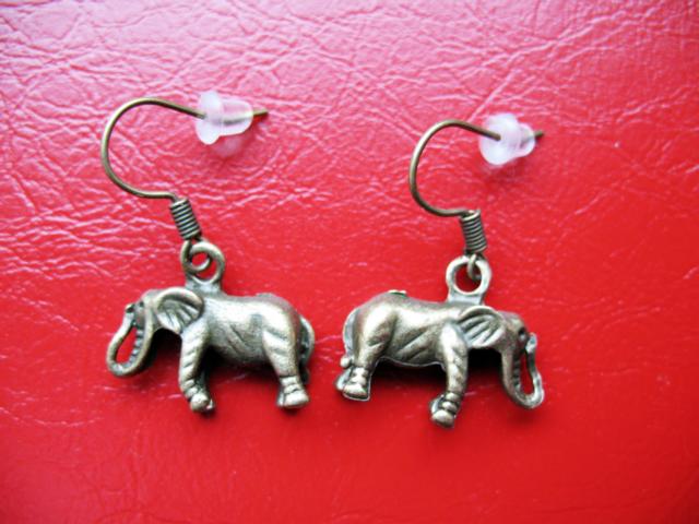 Elephants Earrings - Click Image to Close