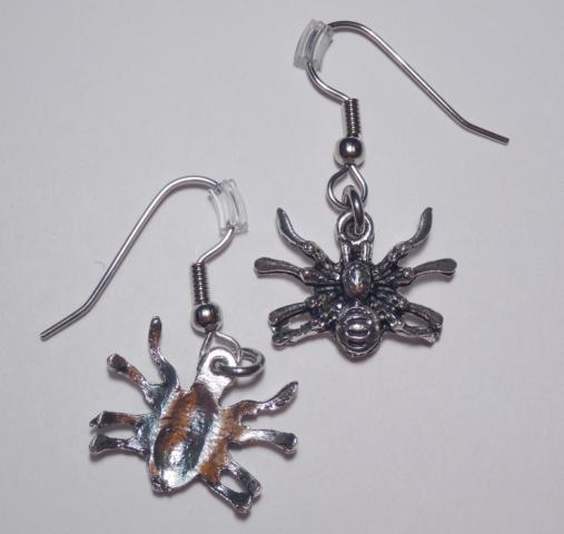 Spider Earrings - Click Image to Close