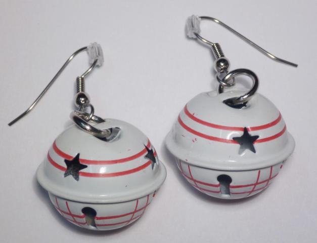 Chistmas Balls Earrings white - Click Image to Close