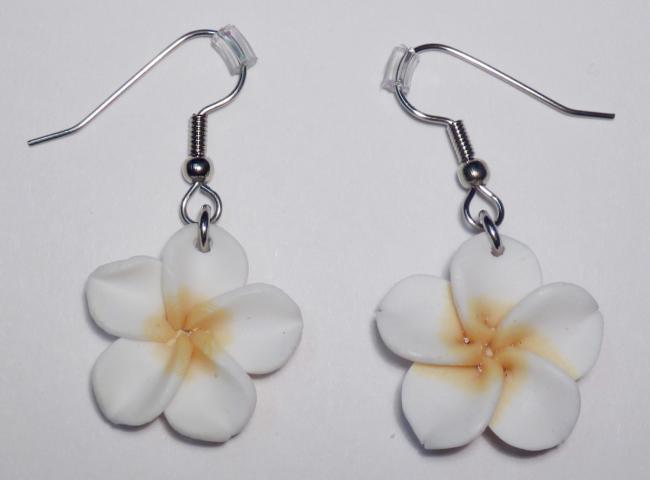 Flowers Earrings white - Click Image to Close