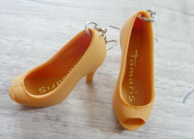 High Heels Earrings orange - Click Image to Close