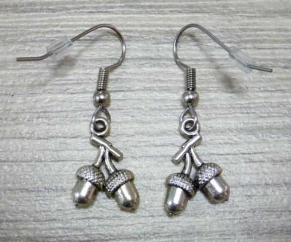 Acorns Earrings - Click Image to Close