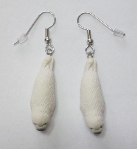 Robbenbaby Earrings - Click Image to Close