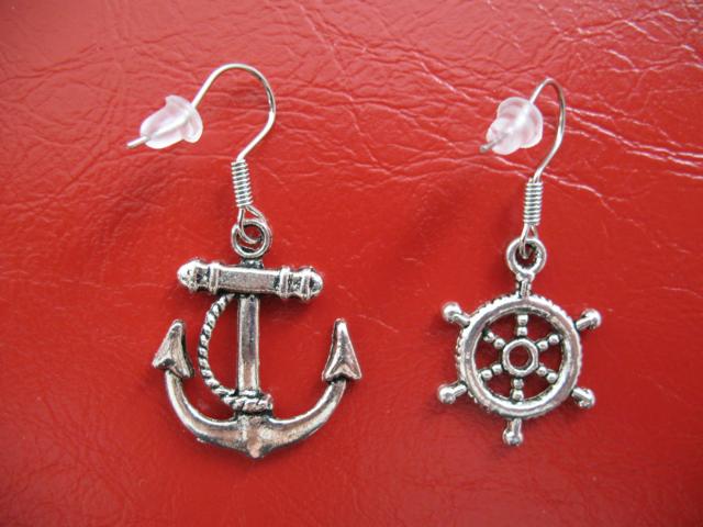 Anchor and Rudder Earrings - Click Image to Close
