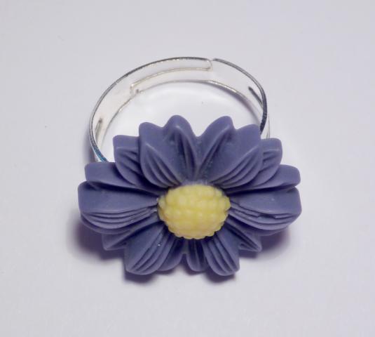 Ring blaue Blume - zum Schließen ins Bild klicken