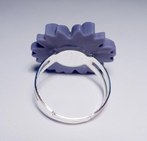 Ring blaue Blume - zum Schließen ins Bild klicken