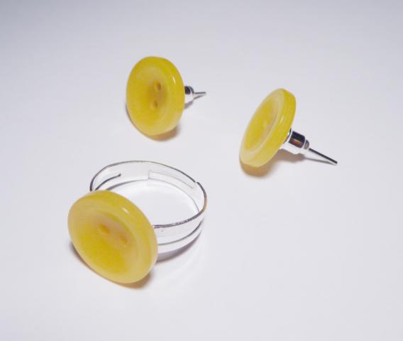 Ear Studs Buttons yellow - Click Image to Close