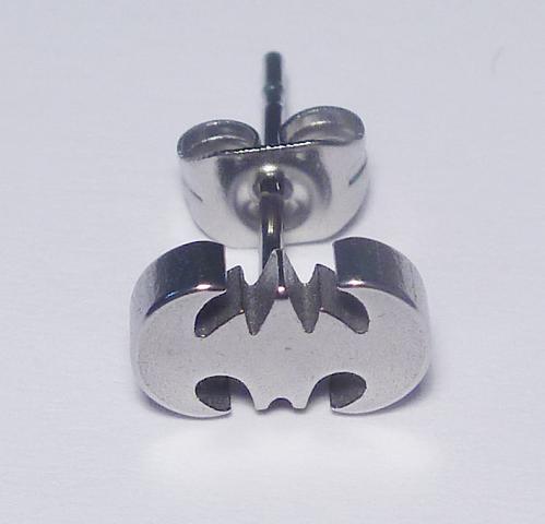 Bat Ear Stud silver colored - Click Image to Close