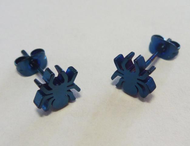 Spider Ear Stud blue - Click Image to Close