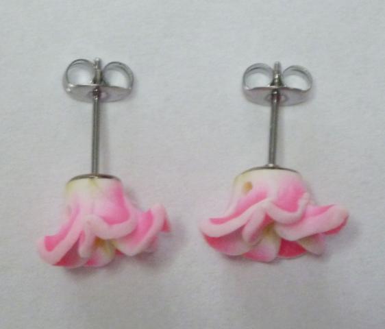 Flower Ear Stud dark pink - Click Image to Close